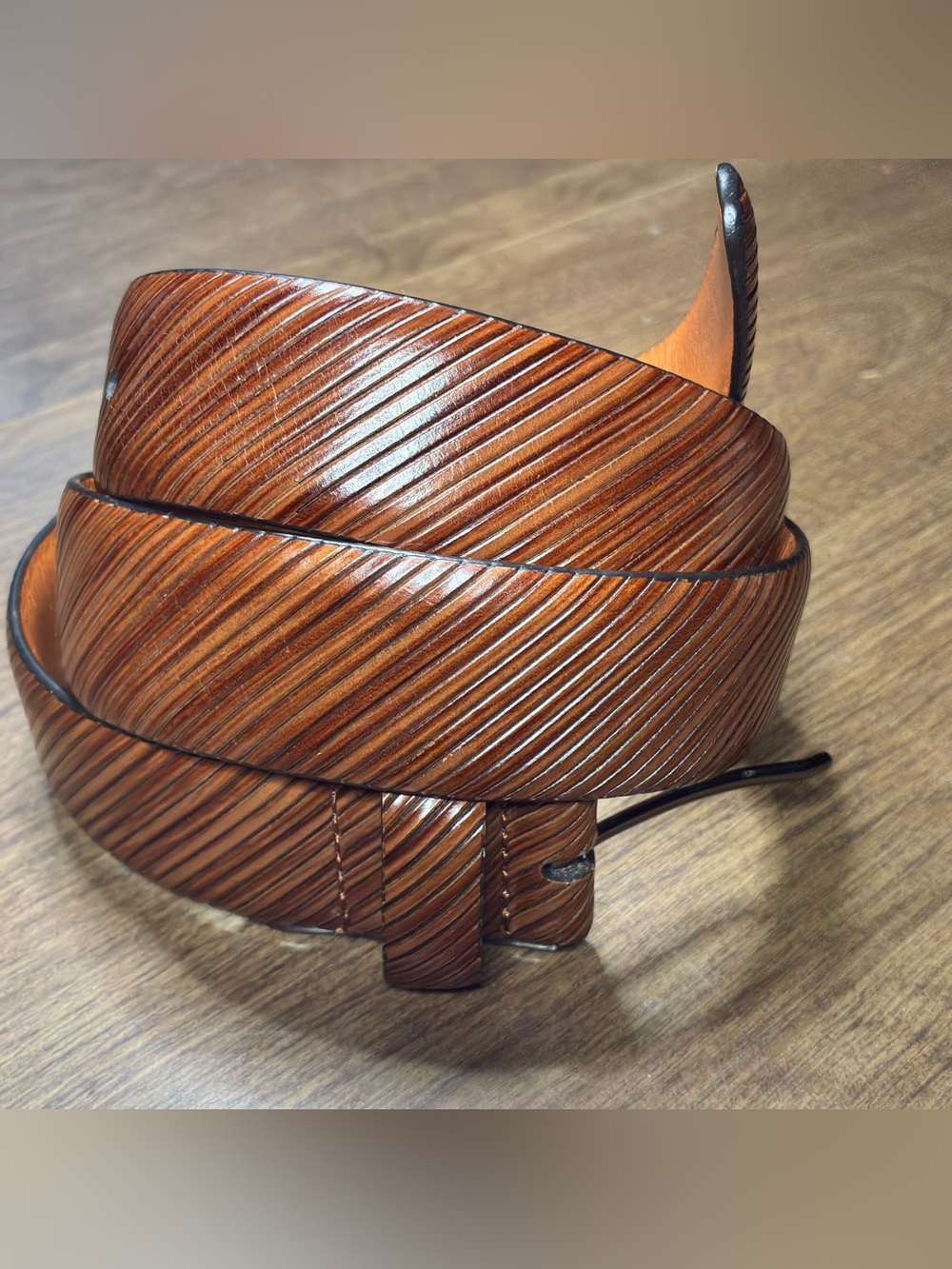 JOHNSTON MURPHY Men 34 Diagonal-Etched Burnished Brown Leather Belt
